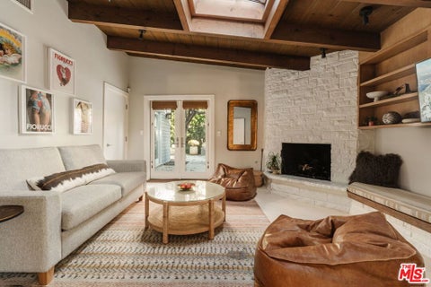 Tiny photo for 1424 Nathan Lane, Ventura, CA 93001 (MLS # 26900917)