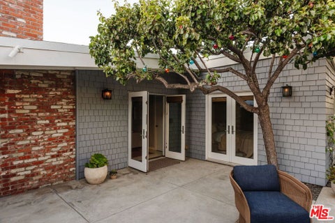 Tiny photo for 1424 Nathan Lane, Ventura, CA 93001 (MLS # 26900917)