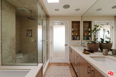 Tiny photo for 1424 Nathan Lane, Ventura, CA 93001 (MLS # 26900917)