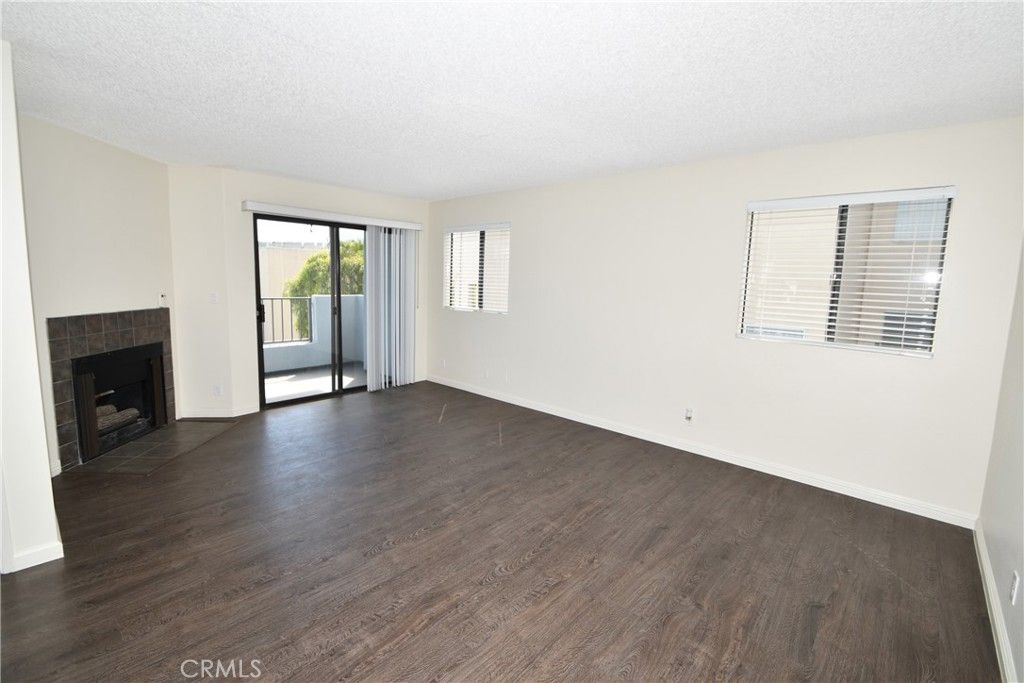 Photo of 11852 Washington Place #7, Los Angeles, CA 90066 (MLS # SB25171859)