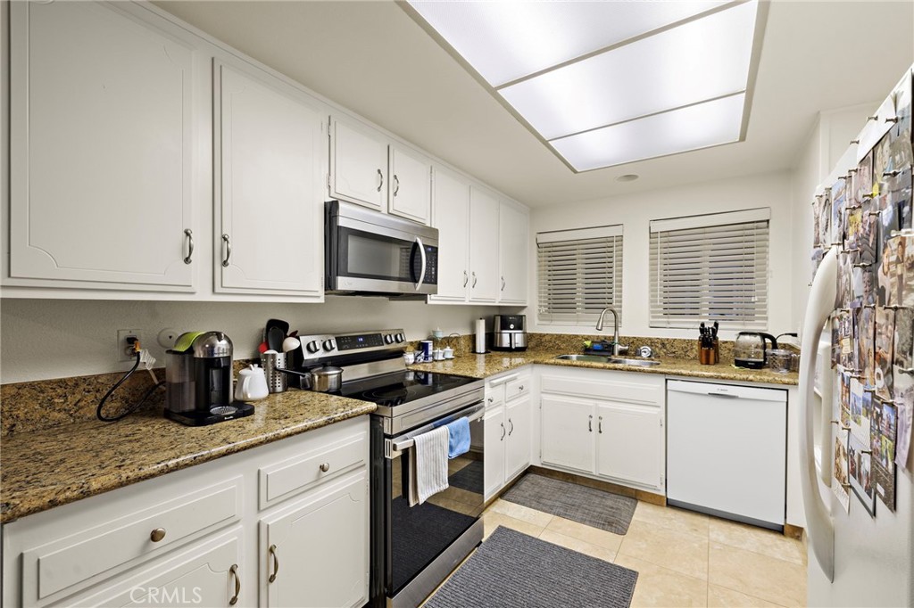 3019 Via Buena Vista B