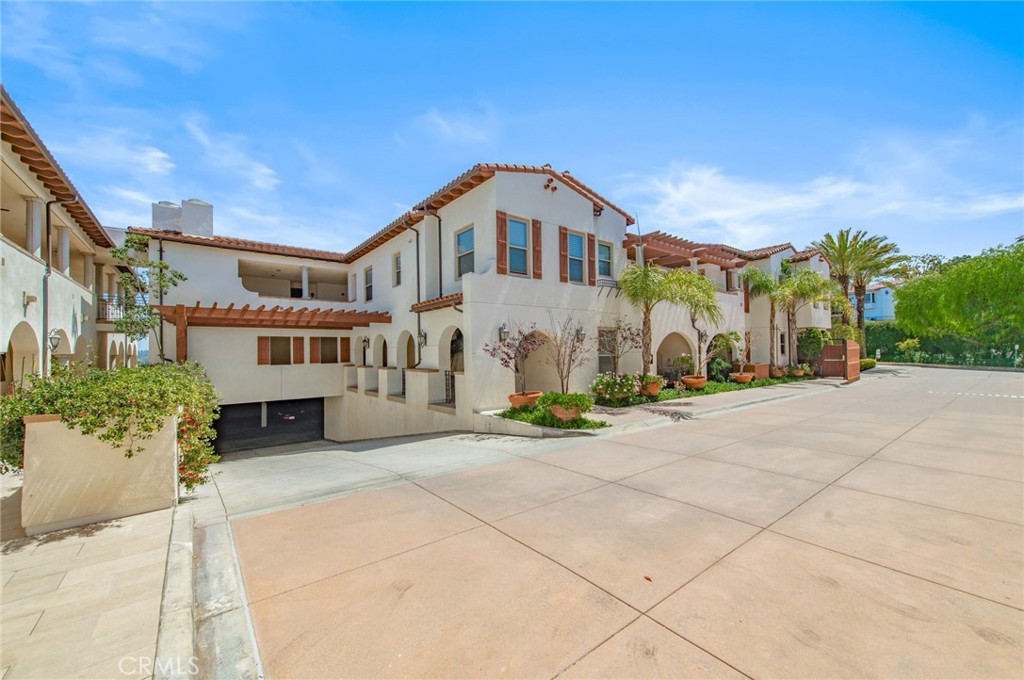 28220 Highridge 204
