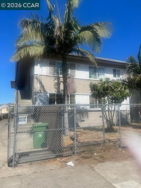 Photo of 1517 51St Ave, Oakland, CA 94601 (MLS # 41123180)