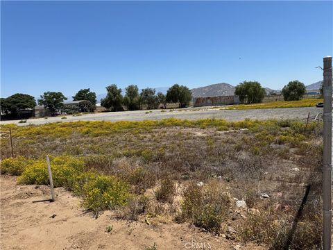 4611 Nevada Avenue Perris CA 92571