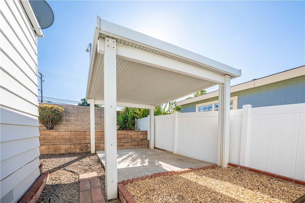 1245 W Cienega Avenue 60