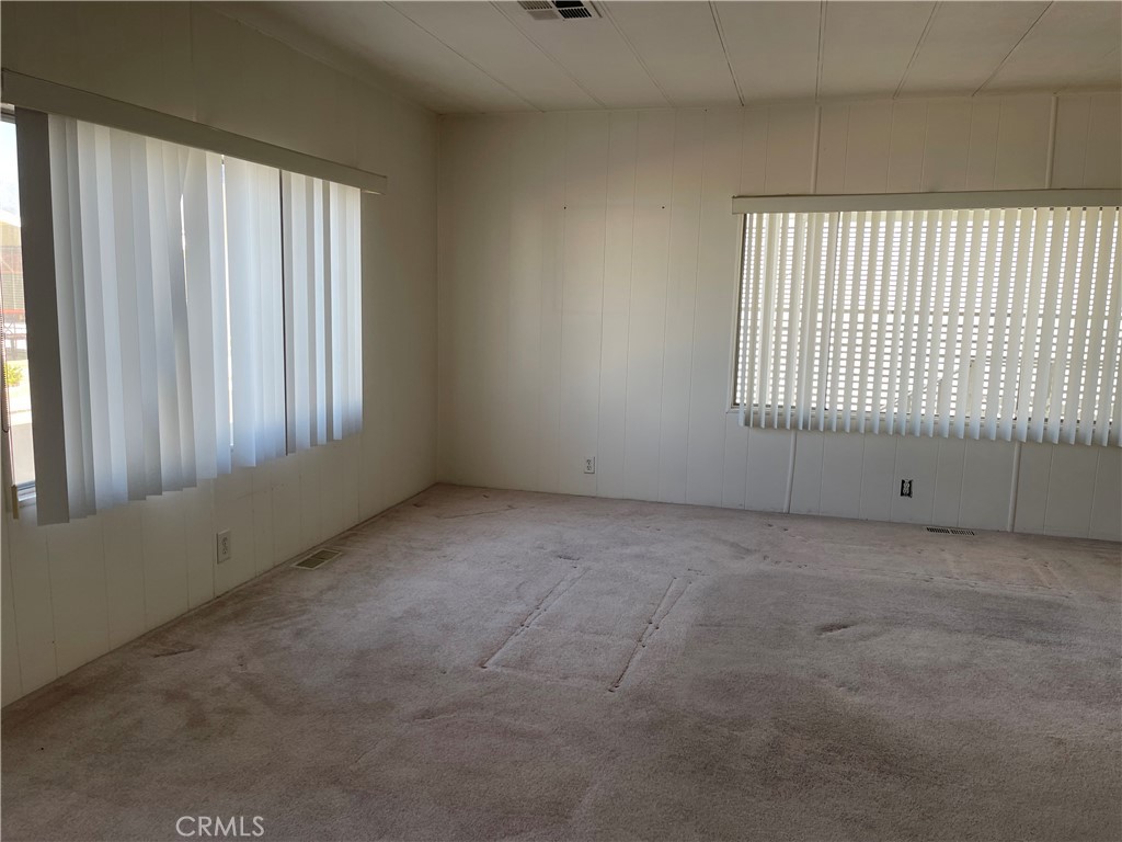 1245 W Cienega Avenue 60