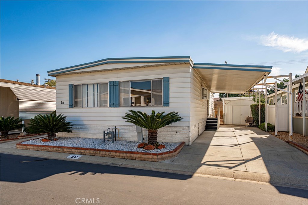 1245 W Cienega Avenue 60