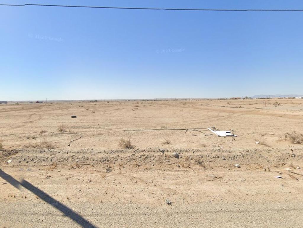 ACRE Lot-Great opportunity to invest in an up and coming area of California known as ''Lithium Valley'' This is a great 1.65 acre vacant lot located West of HWY 86 with water and, sewer. This is your chance to buy and hold for future appreciation. Whether you are planning to build a home or planning to sell for future value you can't go wrong. With beautiful views of the mountains and the Salton Sea and amazing sunrises and sunsets you will enjoy owning your own piece of land in this area that has tremendous potential. Hurry, don't miss your chance to see development happen before your very own eyes. Buyer and Buyer's agent to do their own due diligence Seller and seller's agent makes no warranties or representations about the land, Near elementary and high schools, close to Family Dollar, Dollar General, restaurants, and gas stations.