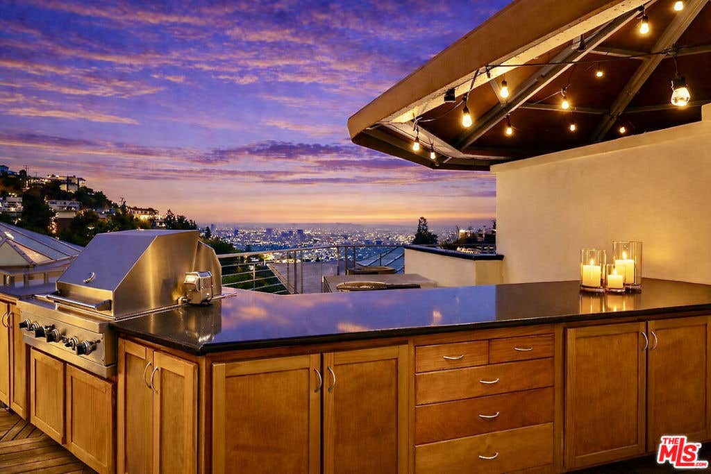 Photo of 8835 Evanview Drive, Los Angeles, CA 90069 (MLS # 26835429)