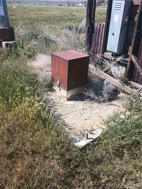 Photo of 0 Felsite, Rosamond, CA 93560 (MLS # SR26059557)