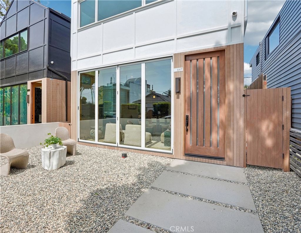 Photo of 647 Navy Street, Santa Monica, CA 90405 (MLS # SB26052572)