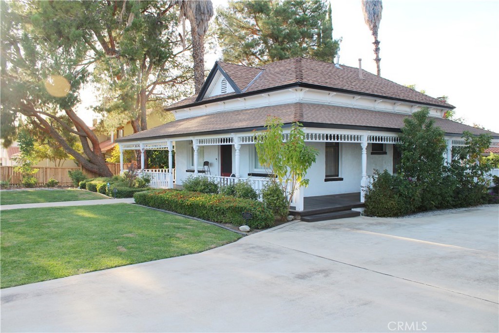 1226 W Olive Avenue