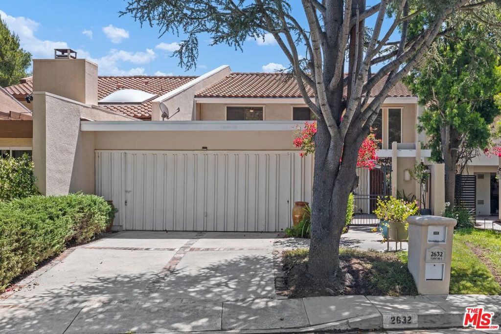 Photo of 2632 Claray Drive, Los Angeles, CA 90077 (MLS # 26836453)