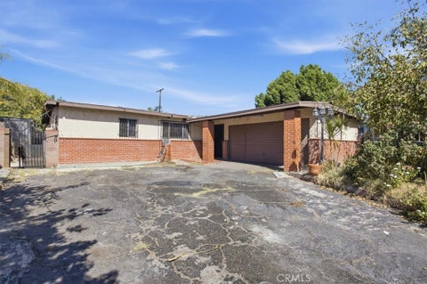 Photo of 13863 Eustace Street, Pacoima, CA 91331 (MLS # SR26233449)