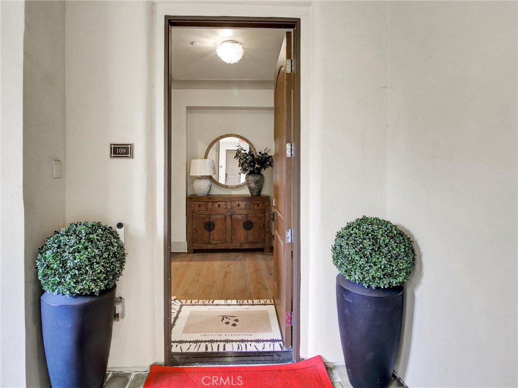 112 S Orange Grove Boulevard 109