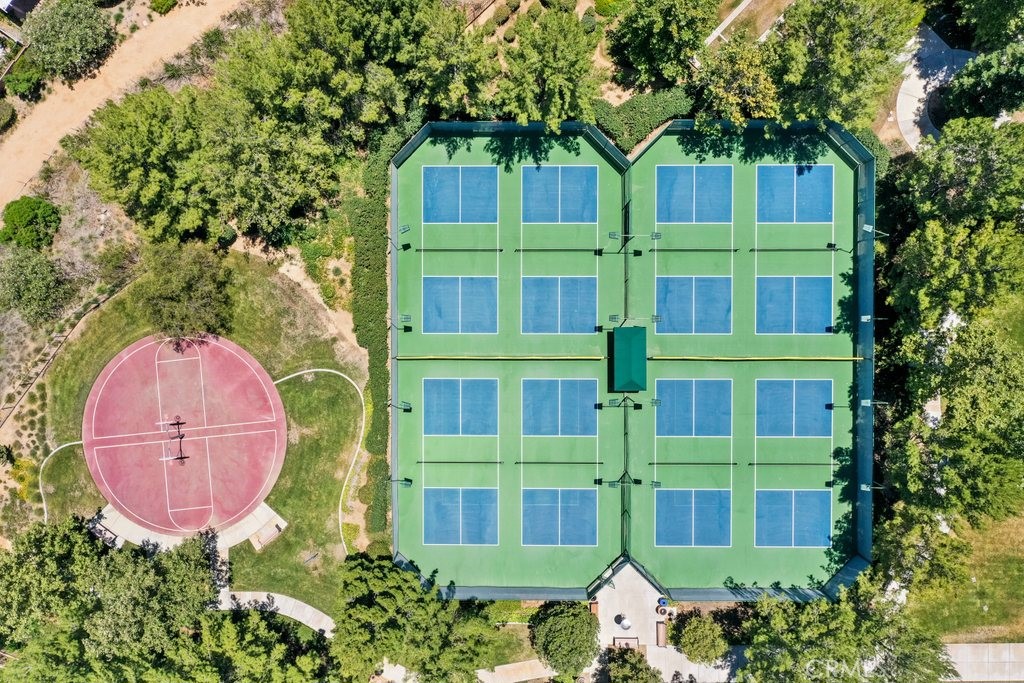 Four Seasons - Residential