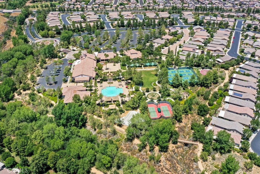 Four Seasons - Residential