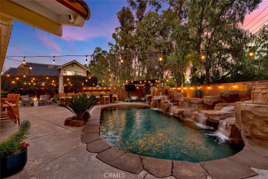 1607 N Dressage Street