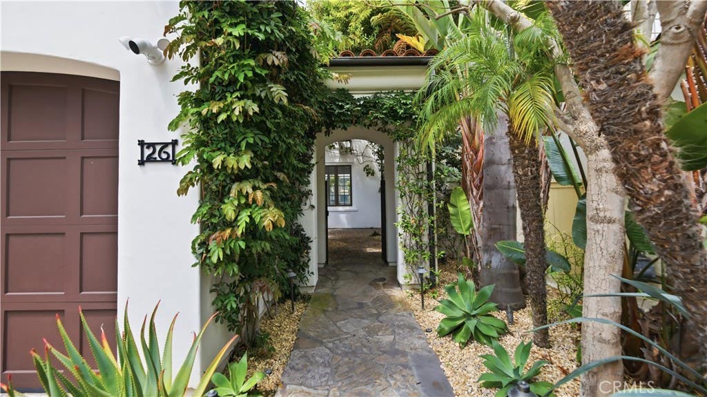 Photo of 26 Sidney Bay Drive, Newport Coast, CA 92657 (MLS # OC26131445)
