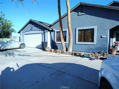 MLS: OC26111614