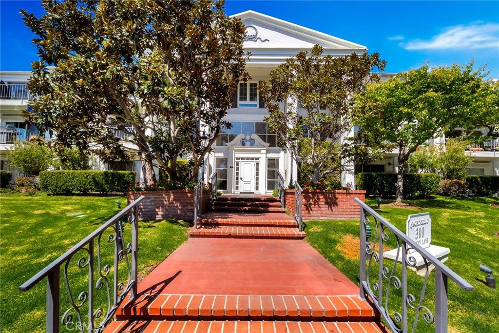 300 Cagney Lane 101, Newport Beach CA 92663 - Photo 55