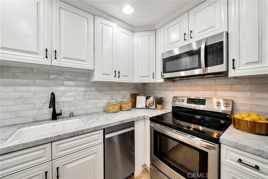 300 Cagney Lane 101, Newport Beach CA 92663 - Photo 12