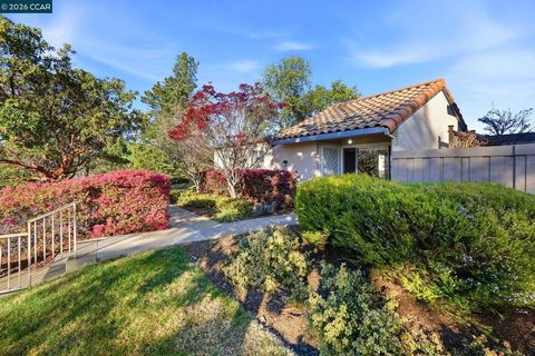 Photo of 4 4 Mt Wilson Way Way, Clayton, CA 94517 (MLS # 41125982)