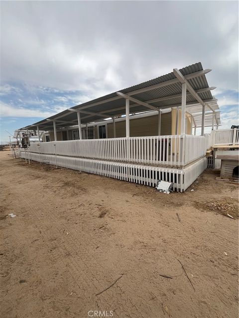 Photo of 40694 Mountain View Road, Newberry Springs, CA 92365 (MLS # SW25050458) Photo of 40694 Mountain View Road, Newberry Springs, CA 92365 (MLS # SW25050458)