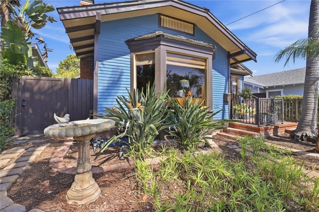 4637 E Colorado Street