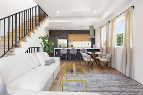 119 S Coroando Street 1/2 Los Angeles CA 90057