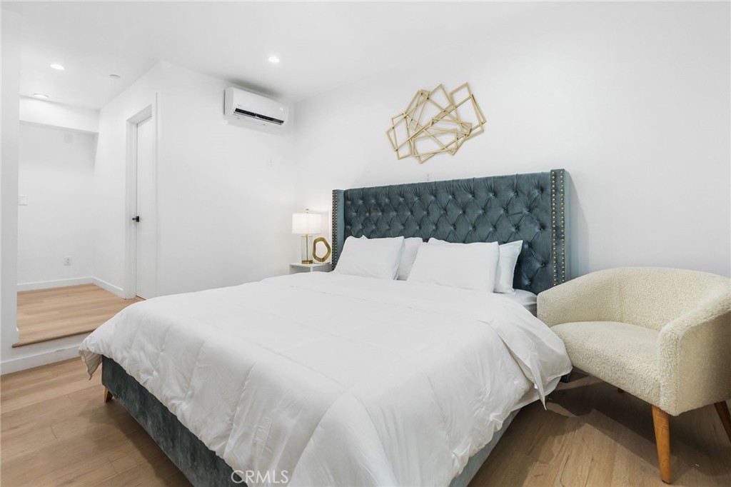 Properties 3 119 S Coroando Street 1/2