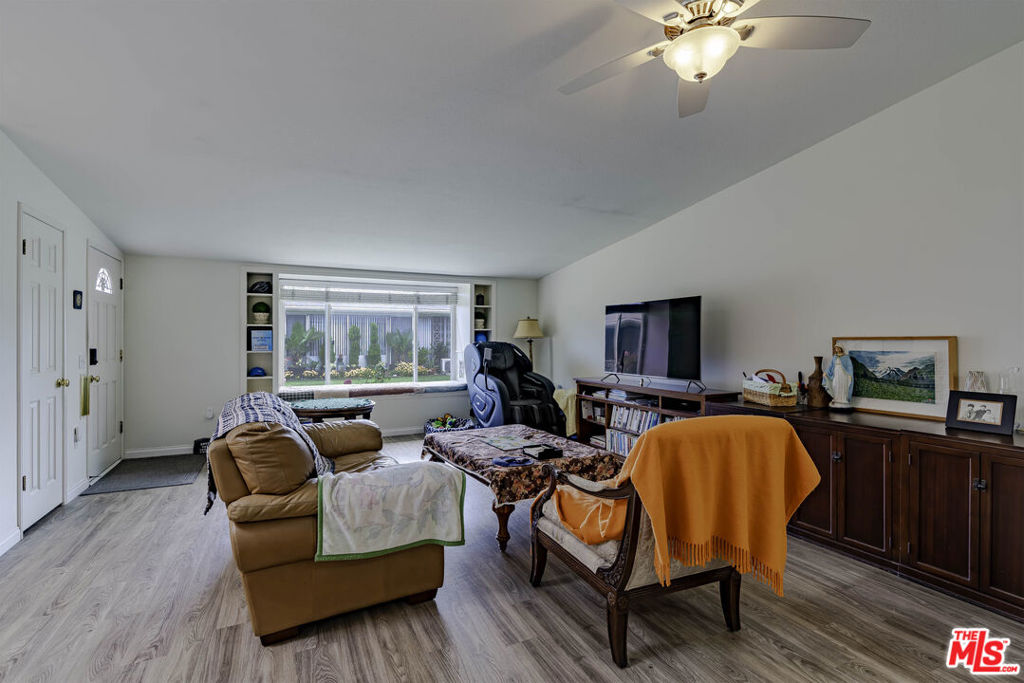 1520 E Northwood Road 244 E