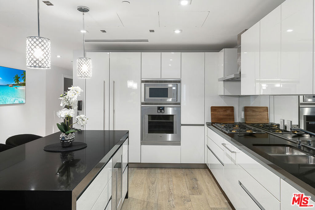 9000 W 3rd Street 204