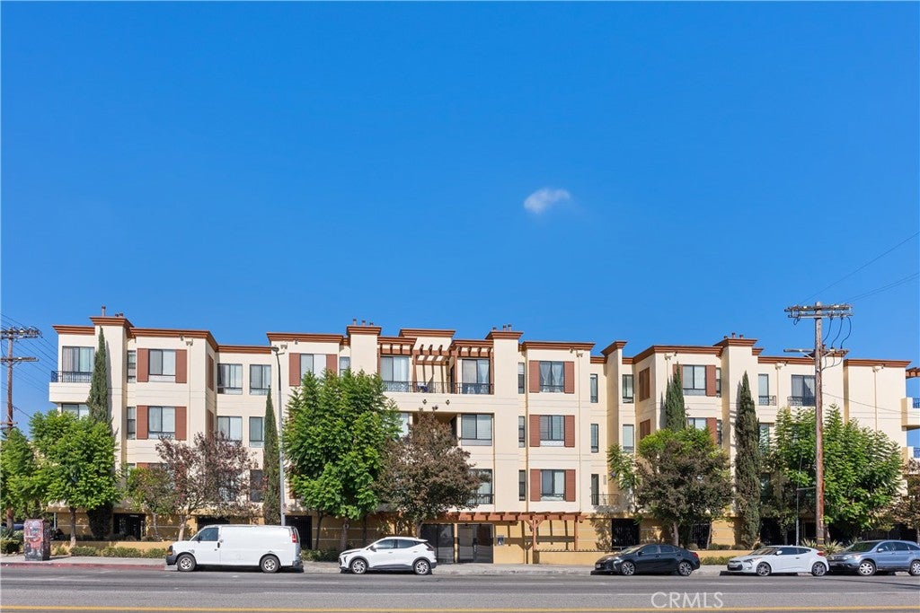 6938 Laurel Canyon 108