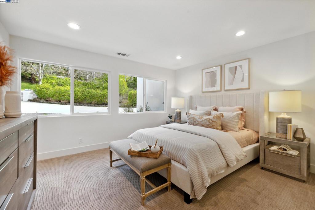 SADDLEBACK - Residential