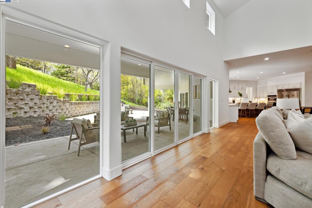 SADDLEBACK - Residential