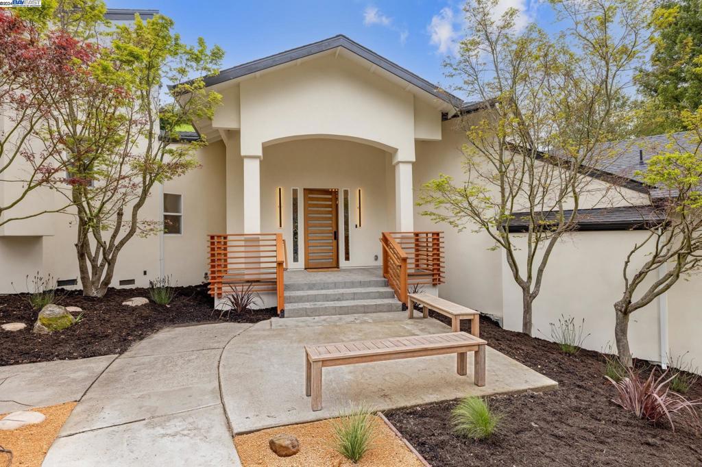 SADDLEBACK - Residential