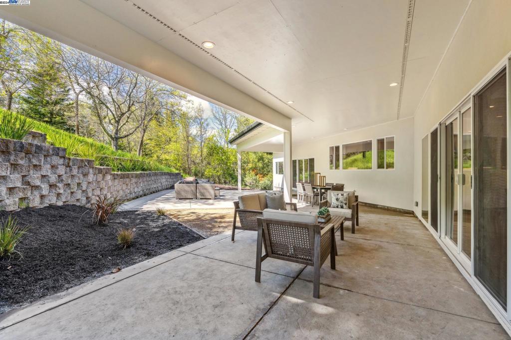 SADDLEBACK - Residential