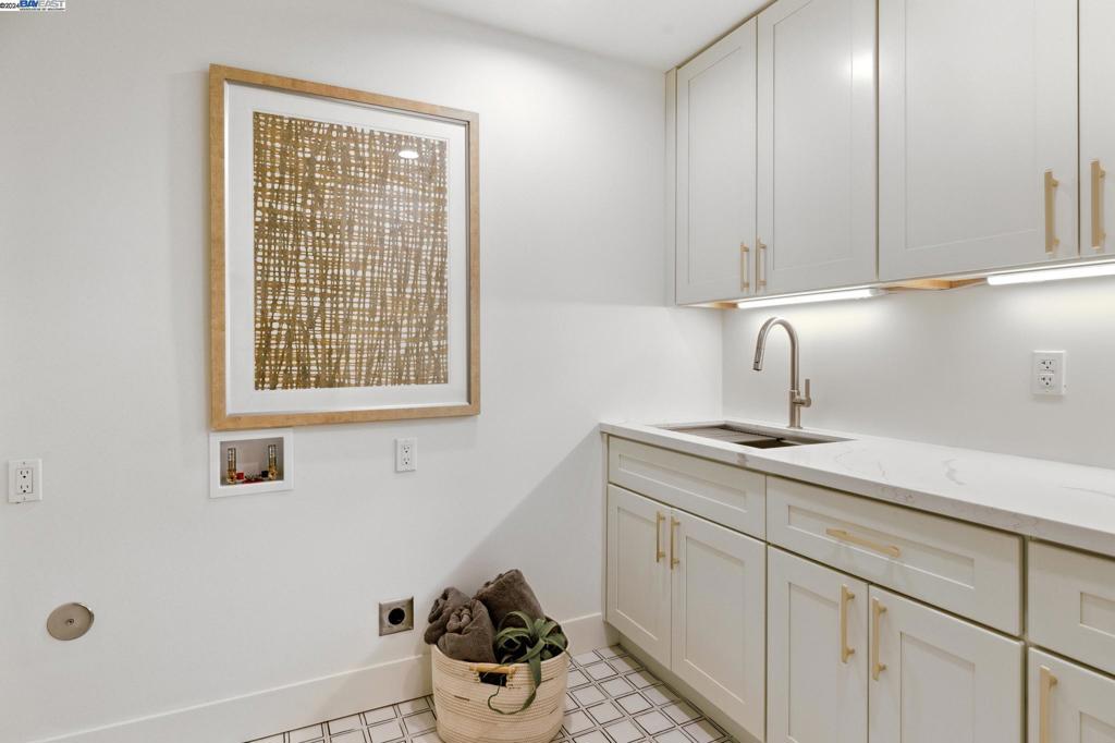 SADDLEBACK - Residential