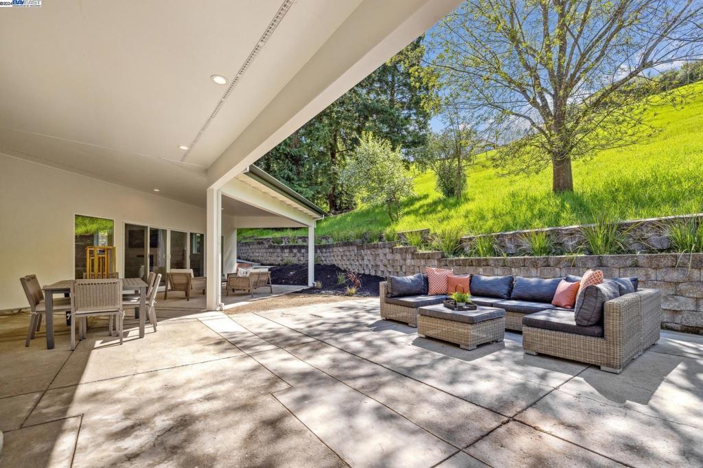 SADDLEBACK - Residential