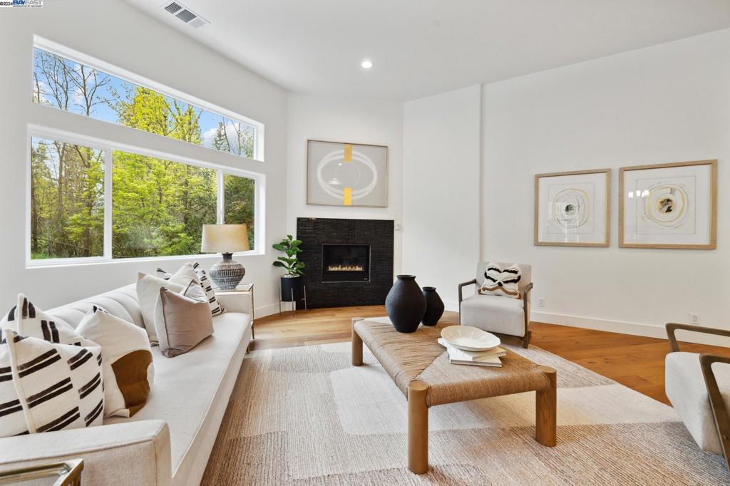 SADDLEBACK - Residential