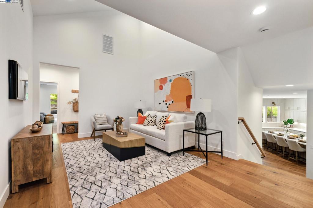 SADDLEBACK - Residential