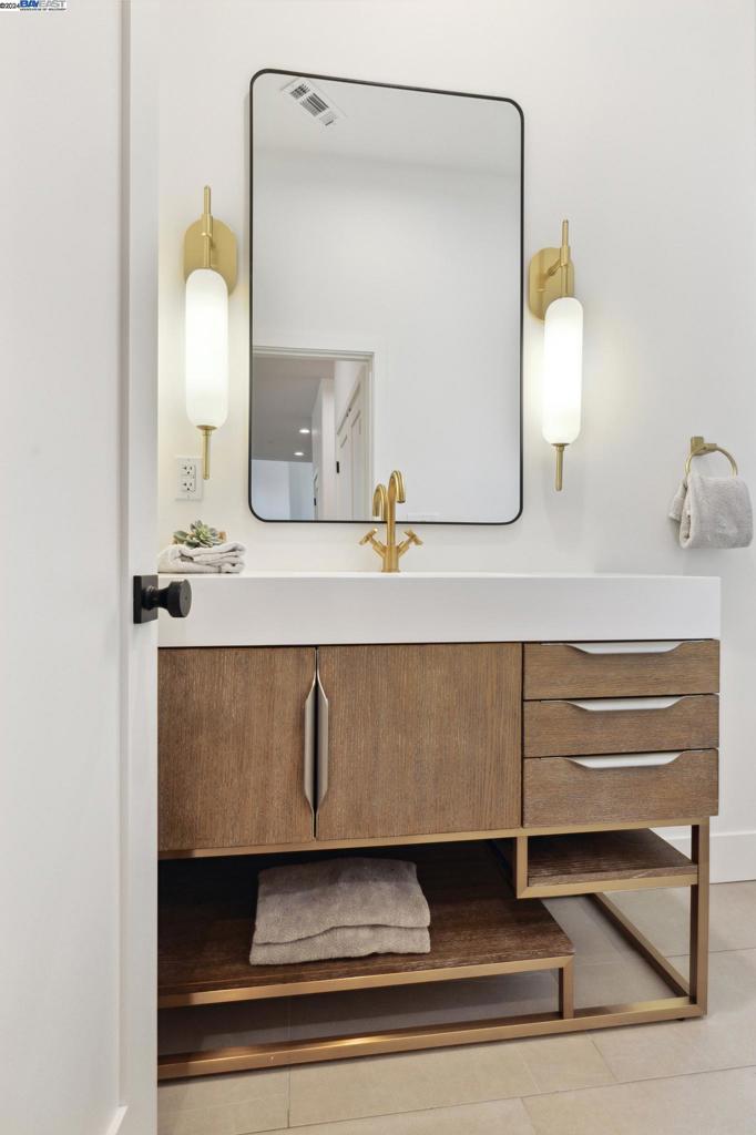 SADDLEBACK - Residential