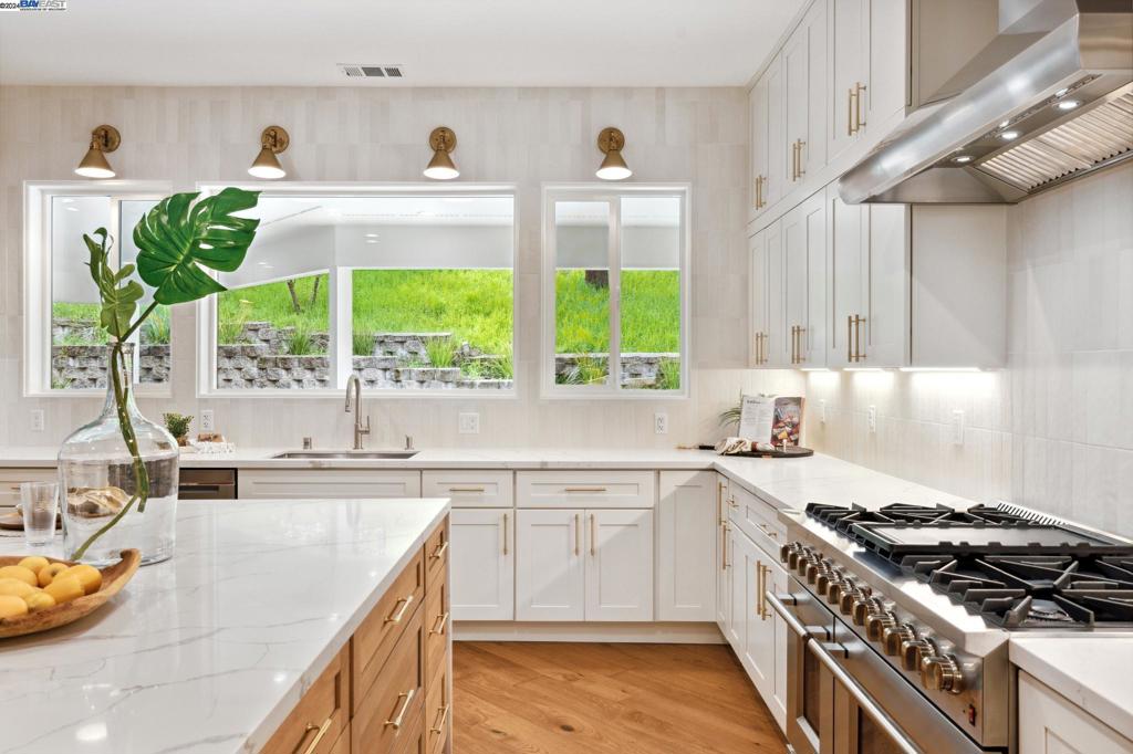 SADDLEBACK - Residential