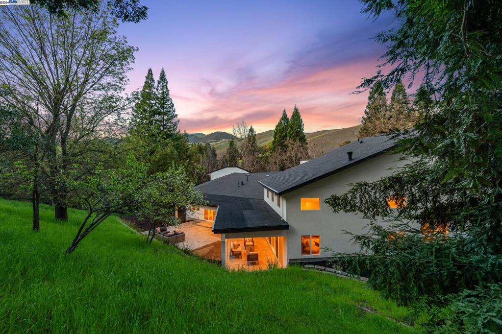 SADDLEBACK - Residential