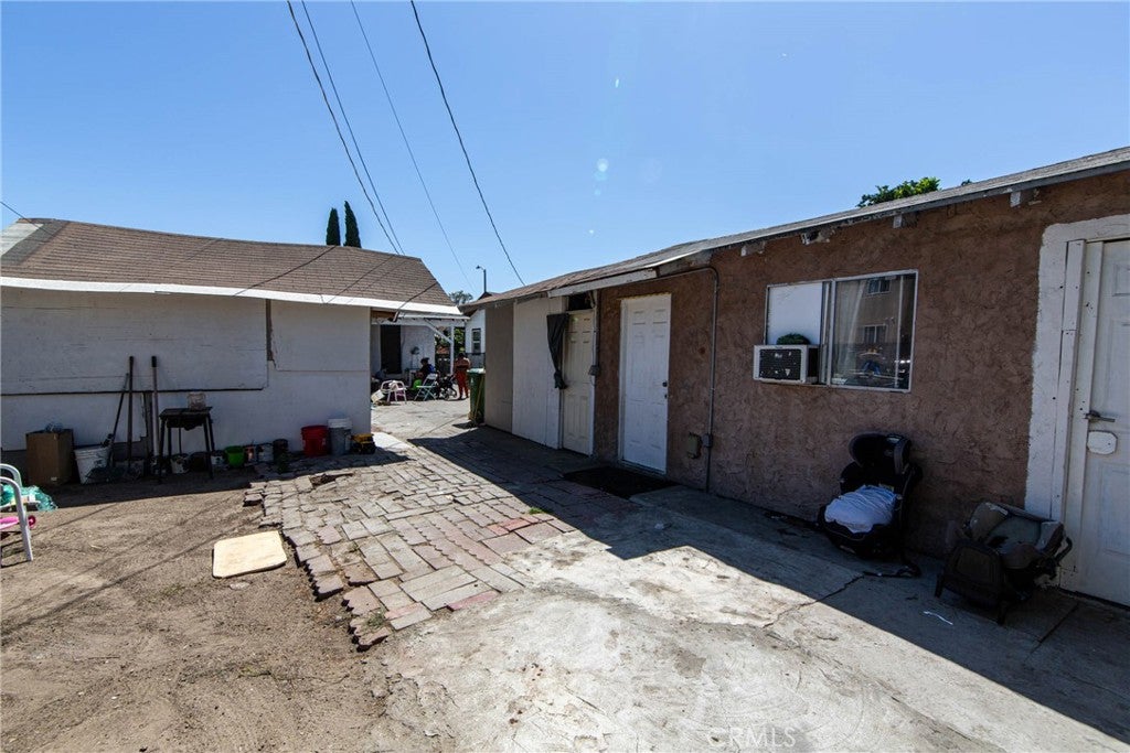 139 W 88th Place, Los Angeles CA 90003