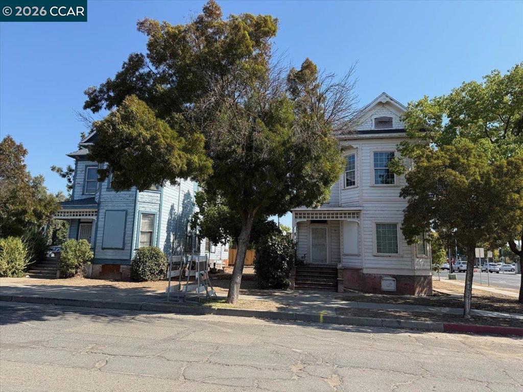 161 S 3Rd Ave