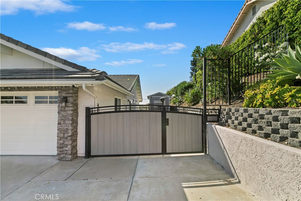 2546 N Orange Hill Lane