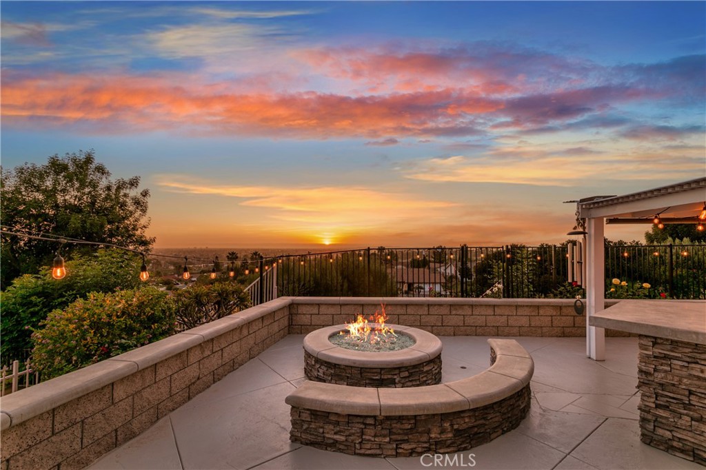2546 N Orange Hill Lane