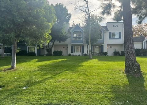 Photo of 600 Church Place Pl, Redlands, CA 92374 (MLS # IG25275720)